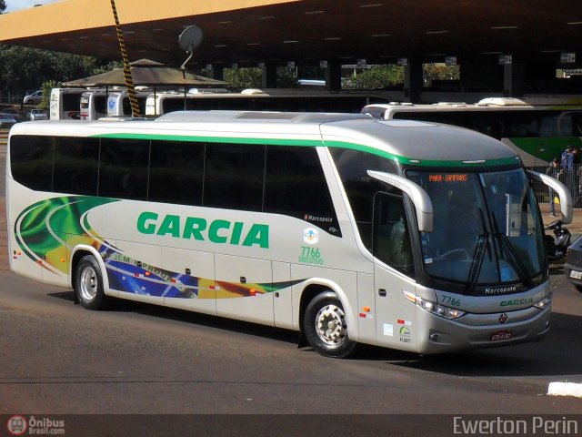 Viação Garcia 7766 na cidade de Foz do Iguaçu, Paraná, Brasil, por Ewerton Perin. ID da foto: 476704.