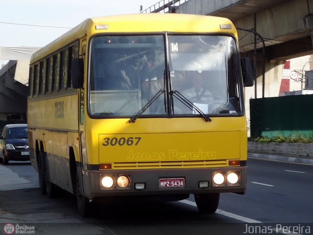 Viação Itapemirim 30067 na cidade de São Paulo, São Paulo, Brasil, por Jonas Pereira. ID da foto: 513527.