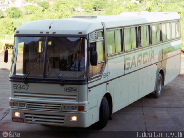 Viação Garcia 5947 na cidade de Cornélio Procópio, Paraná, Brasil, por Tadeu Carnevalli. Número da foto: #477006.