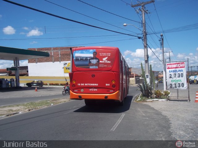Viação Santíssimo > 18 de Setembro B44 na cidade de Feira de Santana, Bahia, Brasil, por Juniorr Bastos. Número da foto: #481876.