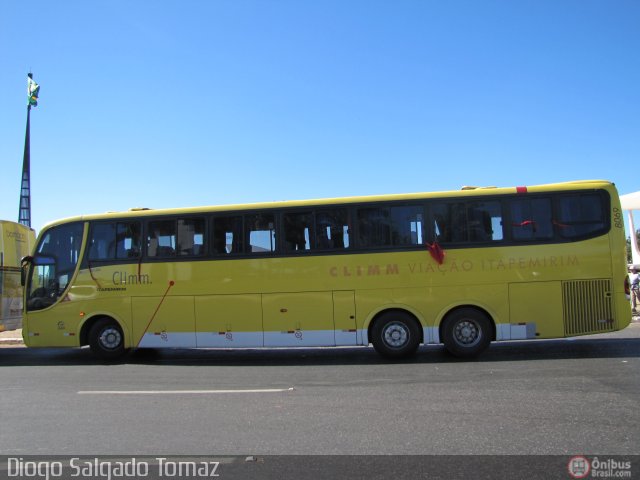 Viação Itapemirim 8069 na cidade de Brasília, Distrito Federal, Brasil, por Diogo Tomaz. Número da foto: #482639.