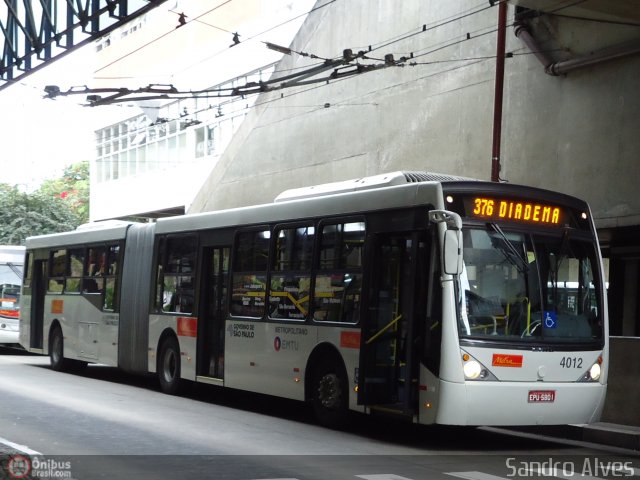 Metra - Sistema Metropolitano de Transporte 4012 na cidade de Diadema, São Paulo, Brasil, por Sandro Alves. ID da foto: 528243.