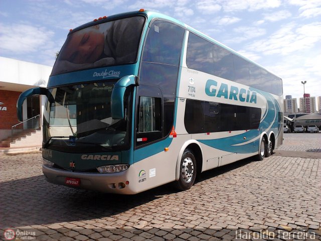 Viação Garcia 7174 na cidade de Londrina, Paraná, Brasil, por Haroldo Ferreira. ID da foto: 537373.