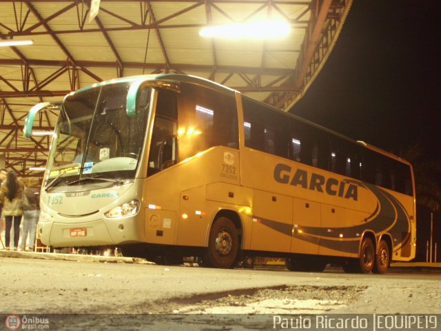 Viação Garcia 7352 na cidade de Londrina, Paraná, Brasil, por Paulo Ricardo. Número da foto: #538895.