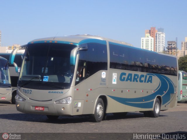 Viação Garcia 7402 na cidade de Londrina, Paraná, Brasil, por Henrique Douglas. Número da foto: #538575.