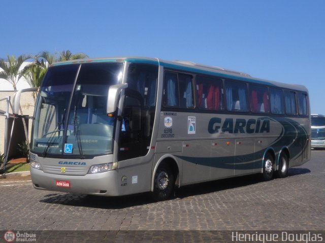 Viação Garcia 6598 na cidade de Londrina, Paraná, Brasil, por Henrique Douglas. ID da foto: 542555.