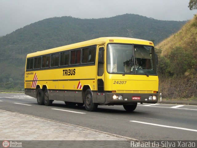 Viação Itapemirim 24207 na cidade de Petrópolis, Rio de Janeiro, Brasil, por Rafael da Silva Xarão. ID da foto: 547767.