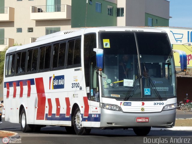 São João Votorantim - Sorotur Turismo 3700 na cidade de Trindade, Goiás, Brasil, por Douglas Andrez. Número da foto: #517825.