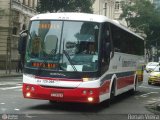 Empresa de Transportes Limousine Carioca RJ 129.066 na cidade de Rio de Janeiro, Rio de Janeiro, Brasil, por Renan Vieira. Número da foto: #552224.