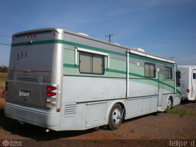 Motorhomes 4440 na cidade de Cascavel, Paraná, Brasil, por Felipe  Dn. ID da foto: 518751.