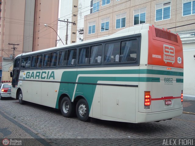 Viação Garcia 6852 na cidade de Campinas, São Paulo, Brasil, por Alex Fiori. Número da foto: #522980.