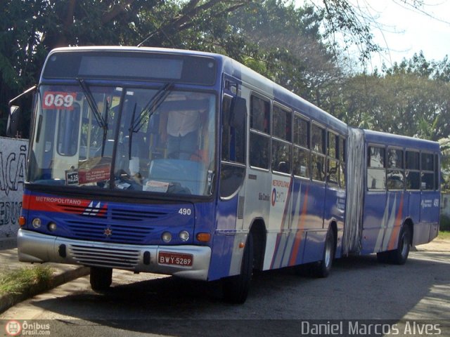 Viação São Camilo 490 na cidade de Santo André, São Paulo, Brasil, por Daniel Marcos Alves . Número da foto: #523955.