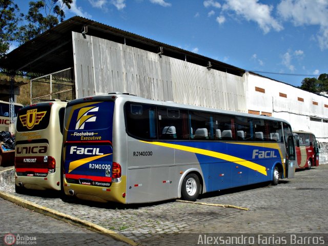 Fácil Transportes e Turismo RJ 140.030 na cidade de Petrópolis, Rio de Janeiro, Brasil, por Alexsandro Farias Barros. Número da foto: #525637.