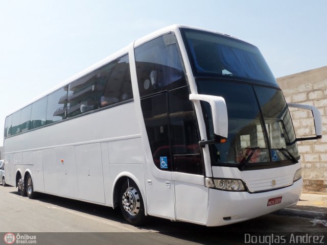 Ônibus Particulares 2879 na cidade de Goiânia, Goiás, Brasil, por Douglas Andrez. Número da foto: #570086.