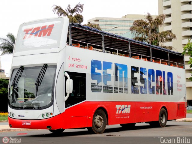 Catedral Turismo 8030 na cidade de Brasília, Distrito Federal, Brasil, por Gean Brito. Número da foto: #573207.