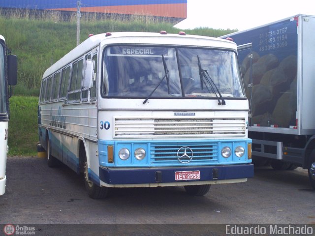 Expresso Santa Clara 30 na cidade de Rio Pardo, Rio Grande do Sul, Brasil, por Eduardo Machado. ID da foto: 584371.