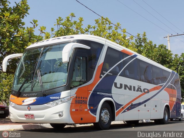 Expresso União 10200 na cidade de Trindade, Goiás, Brasil, por Douglas Andrez. Número da foto: #584925.