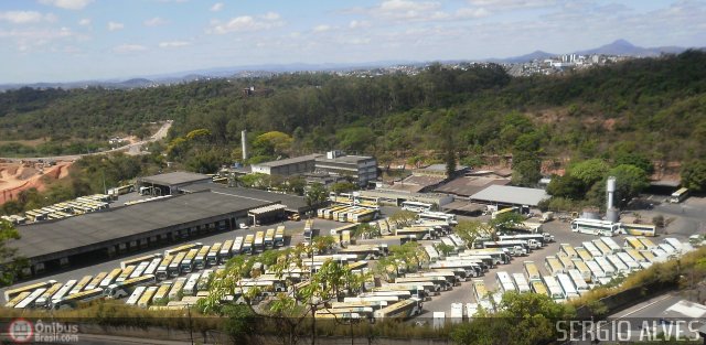 Empresa Gontijo de Transportes  na cidade de Belo Horizonte, Minas Gerais, Brasil, por Sergio Alves. ID da foto: 587200.