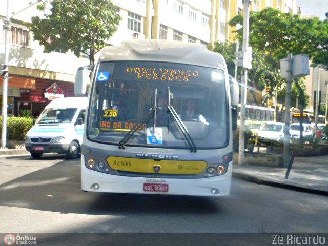 Translitorânea Turística A21065 na cidade de Rio de Janeiro, Rio de Janeiro, Brasil, por Zé Ricardo Reis. Número da foto: #587465.