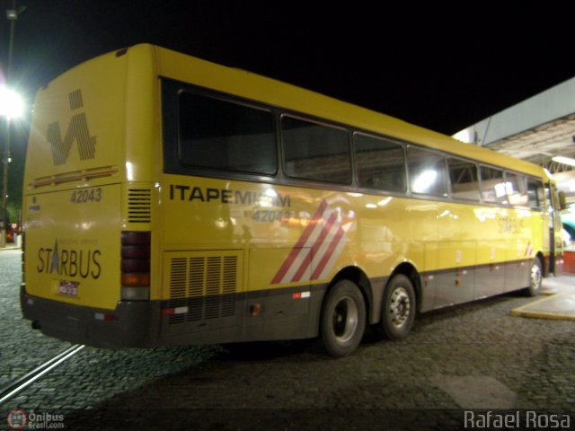 Viação Itapemirim 42043 na cidade de Campos dos Goytacazes, Rio de Janeiro, Brasil, por Rafael Rosa. Número da foto: #590070.