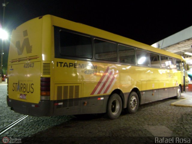 Viação Itapemirim 42043 na cidade de Campos dos Goytacazes, Rio de Janeiro, Brasil, por Rafael Rosa. ID da foto: 590070.