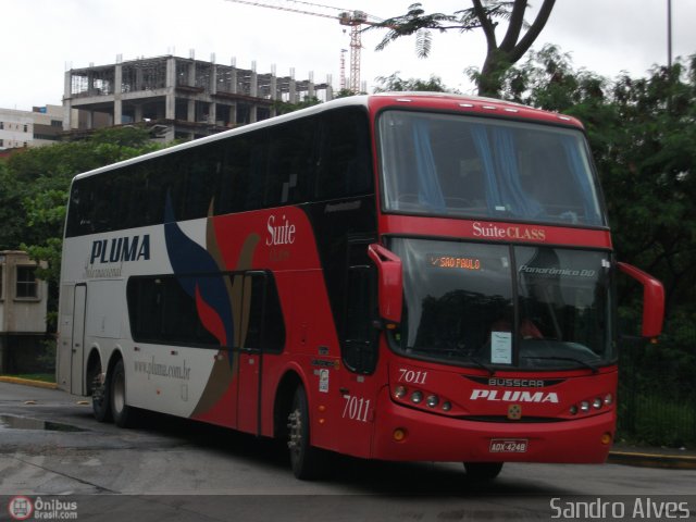 Pluma Conforto e Turismo 7011 na cidade de São Paulo, São Paulo, Brasil, por Sandro Alves. ID da foto: 556243.