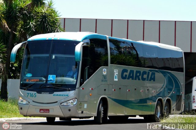 Viação Garcia 7165 na cidade de Ourinhos, São Paulo, Brasil, por Francisco Ivano. Número da foto: #564413.